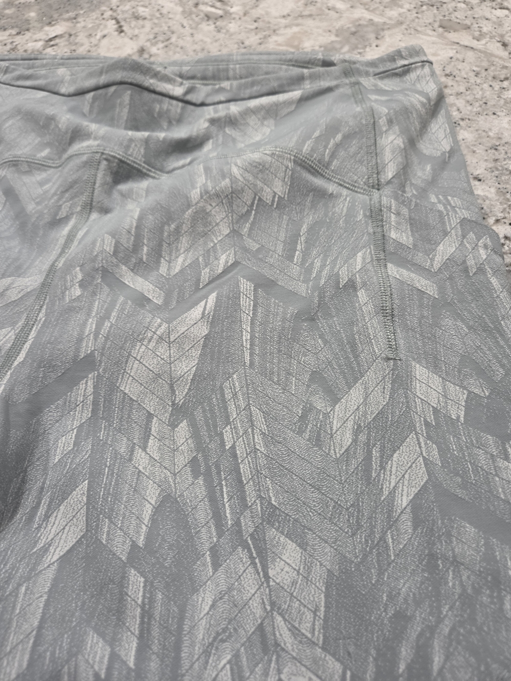 lululemon athletica Light Mint Green Gray White Patterned Leggings with Pockets - Picture 4 of 7